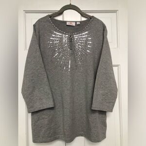 Quacker Factory Women’s Gray Shirt with Silver Accents
